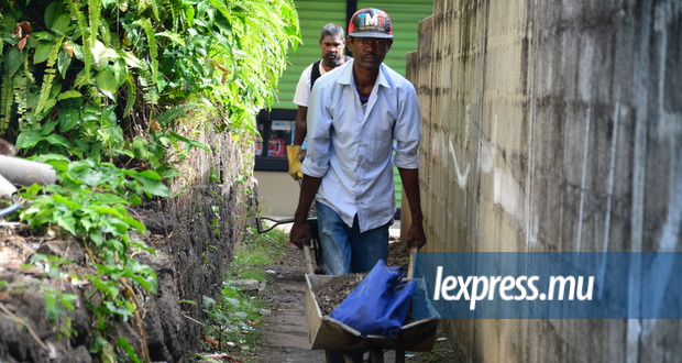 L’accès principal menant vers le Camp Bangladesh.