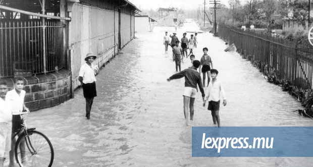 Cyclone Carol passed over Mauritius on the 28th February 1960.