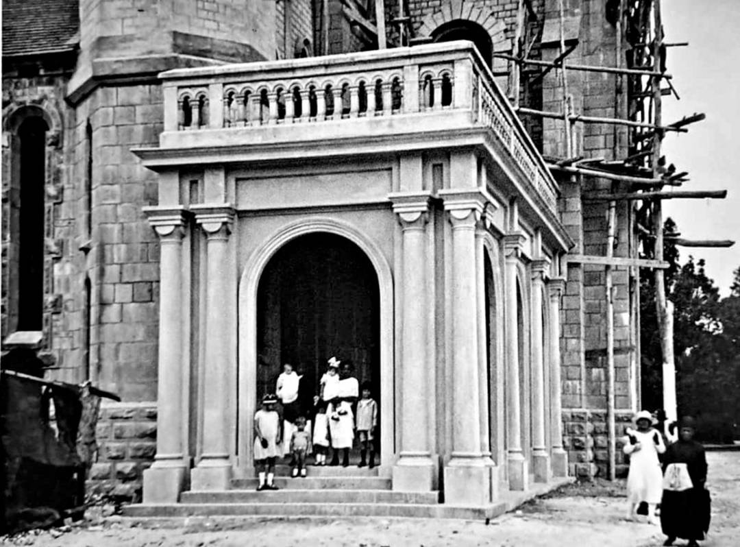 L’église Sainte-Thérèse. La première messe fut célébrée en décembre 1872.