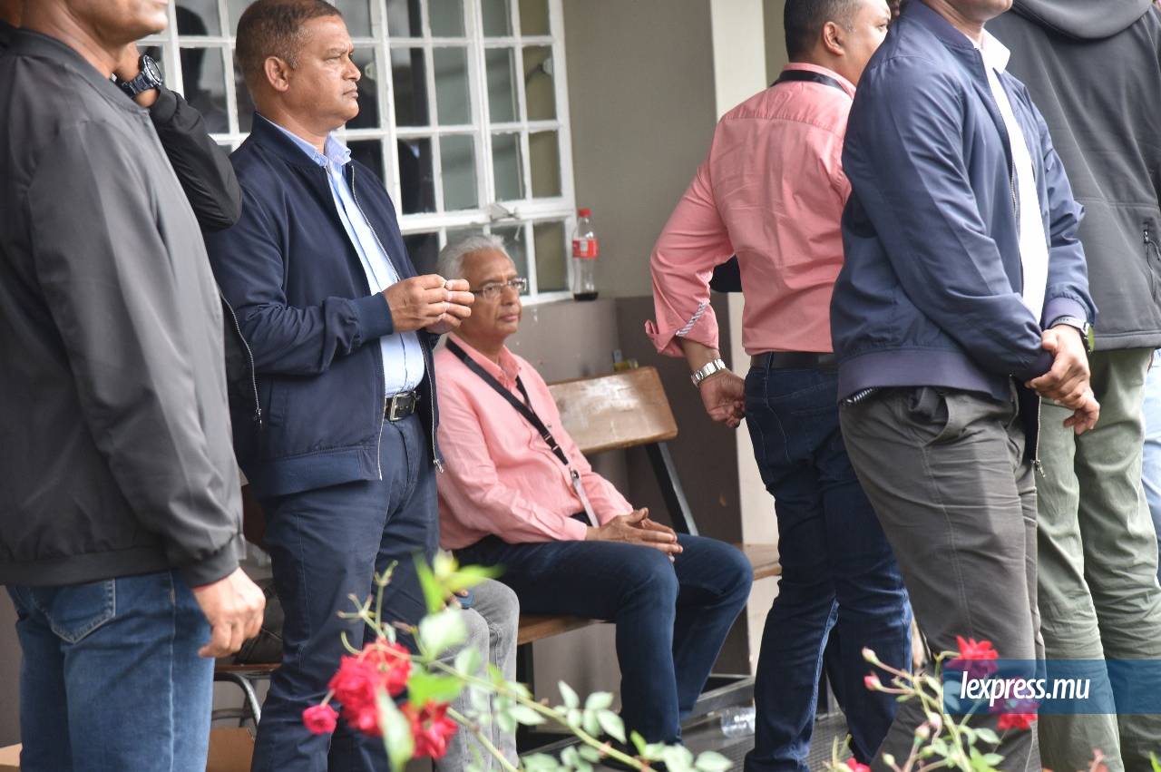 Pravind Jugnauth le jour du dépouillement, le 11 novembre