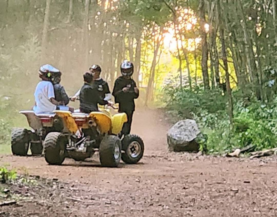 Des quads présents dans la forêt Daruty. (Photo Facebook)